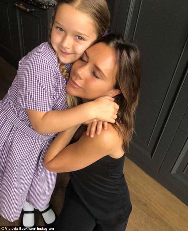 Harper Beckham được bố mẹ tặng chú ngựa hơn 200 triệu trong dịp sinh nhật 7 tuổi - Ảnh 2.