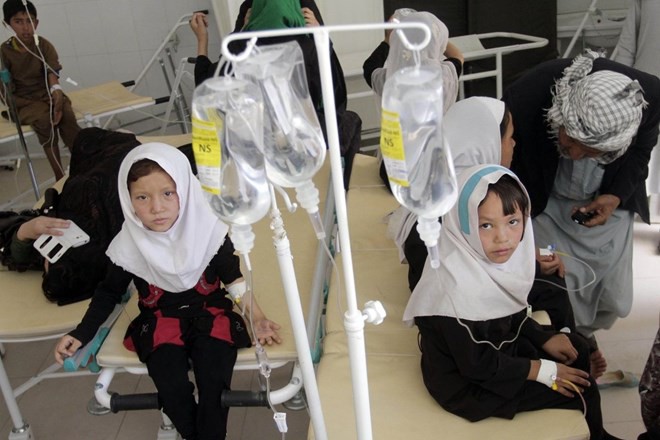 Afghanistan: Hơn 60 nữ sinh trúng độc không rõ nguyên nhân - Ảnh 1.