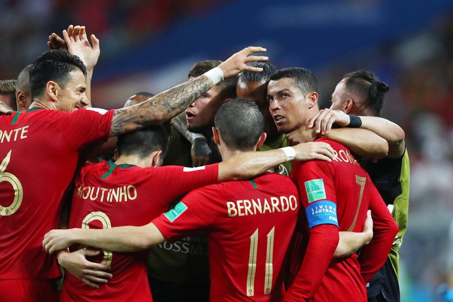 D&ugrave; Ronaldo sẵn s&agrave;ng chết để c&oacute; được vinh quang, th&igrave; vẫn c&ocirc; đơn đến tủi hờn - Ảnh 3.