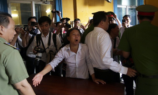 Vụ sát hại 5 người trong gia đình ở Sài Gòn: Cha mẹ, chị gái chối bỏ kẻ giết người - Ảnh 3.