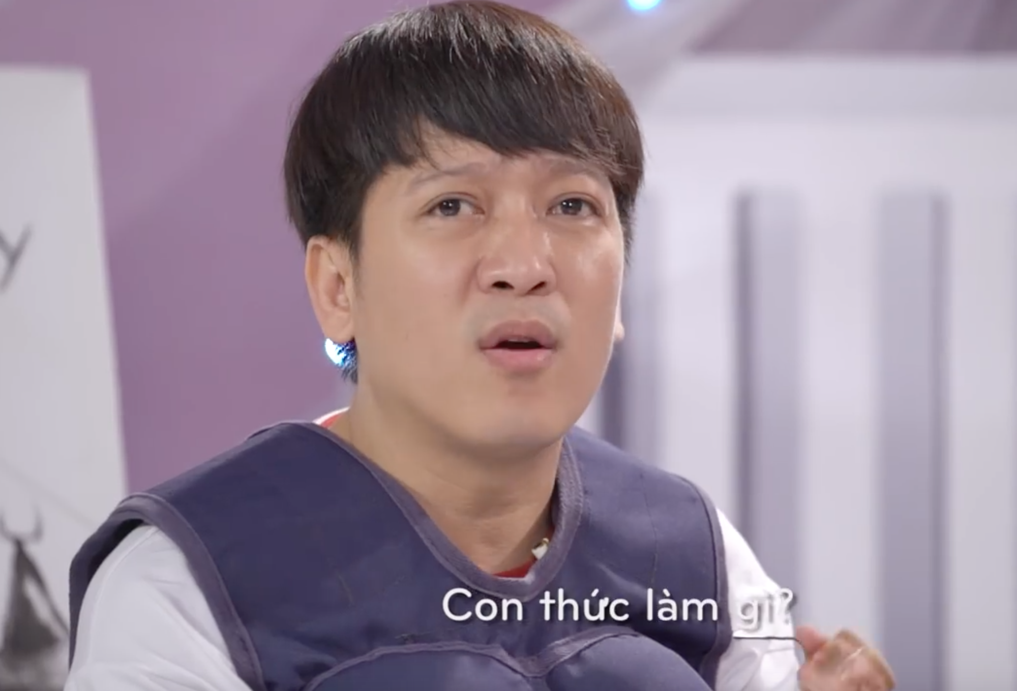 Clip: Ai cũng bật cười khi cặp đôi Trường Giang - Hương Giang khoe giọng - Ảnh 2. Clip: Ai cũng bật cười khi cặp đôi Trường Giang - Hương Giang khoe giọng - Ảnh 2.