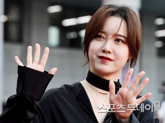 Bỗng phát tướng và liên tục che bụng, Goo Hye Sun bị nghi mang thai con đầu lòng với Ahn Jae Hyun - Ảnh 6.