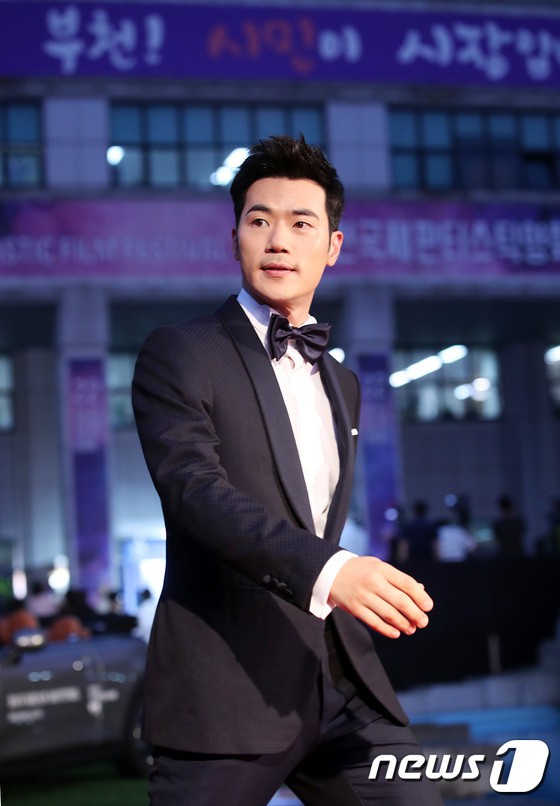 kimkangwoo1-15313985852051853961486.jpg