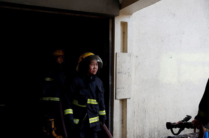 Ảnh: Cảnh tượng đau lòng trong những khu ổ chuột bị thiêu rụi ở Philippines - Ảnh 5. Ảnh: Cảnh tượng đau lòng trong những khu ổ chuột bị thiêu rụi ở Philippines - Ảnh 5.