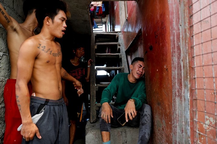 Ảnh: Cảnh tượng đau lòng trong những khu ổ chuột bị thiêu rụi ở Philippines - Ảnh 8. Ảnh: Cảnh tượng đau lòng trong những khu ổ chuột bị thiêu rụi ở Philippines - Ảnh 8.