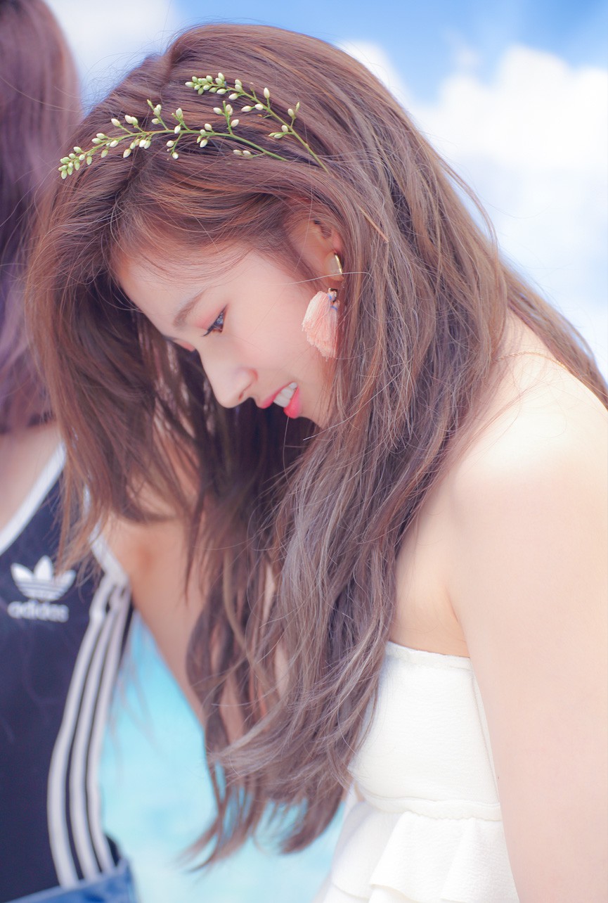 sana1-15313662548431938000760.jpg