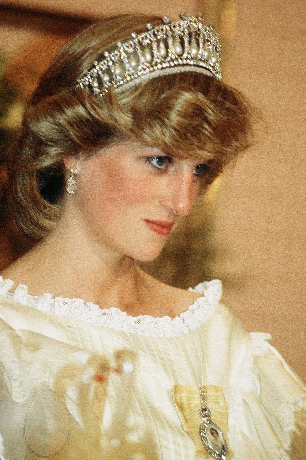 15 kiểu tóc ấn tượng của các người đẹp Hoàng gia: kiểu nào cũng hoàn hảo tựa như một tuyệt phẩm - Ảnh 7.