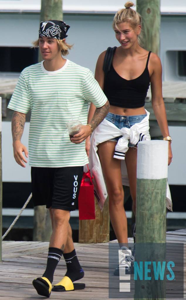 Hé lộ thêm nhiều chi tiết về đám cưới ấm cúng của Justin Bieber và Hailey Baldwin - Ảnh 3.