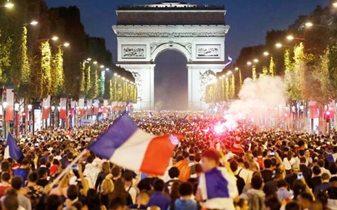 Pháp tăng cường an ninh nhân Quốc khánh và chung kết World Cup 2018 - Ảnh 1.