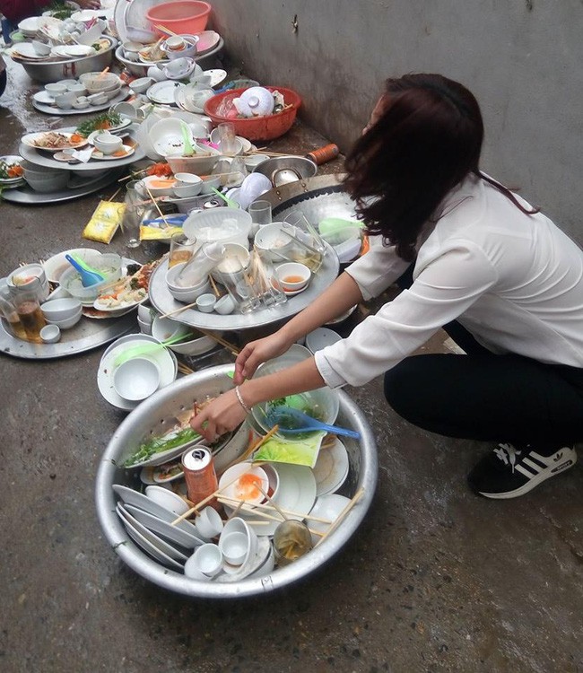 Về nhà người yêu ăn giỗ, cô gái trẻ bị nói bóng gió không biết gì dù đã làm đủ việc, ăn xong cỗ còn phải một mình rửa hết 13 mâm bát - Ảnh 2. Về nhà người yêu ăn giỗ, cô gái trẻ bị nói bóng gió không biết gì dù đã làm đủ việc, ăn xong cỗ còn phải một mình rửa hết 13 mâm bát - Ảnh 2.