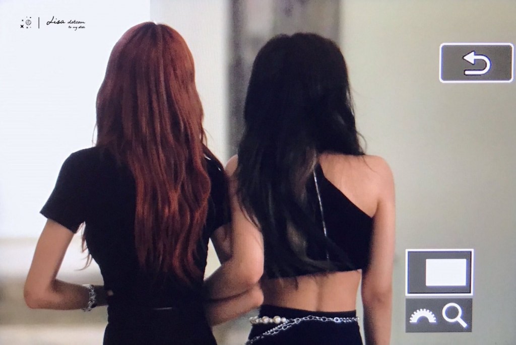 Vòng eo của bộ đôi mỹ nhân Black Pink lại gây bão vì thon khó tin, có thể được xem là nhỏ nhất Kpop - Ảnh 2.