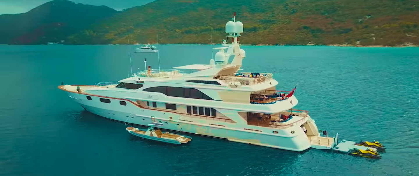 Mẹ bỉm sữa Thu Minh sang chảnh hết cỡ trong MV mới, đối đầu trực diện học trò Trúc Nhân trên đường đua Vpop tháng 7 - Ảnh 6.