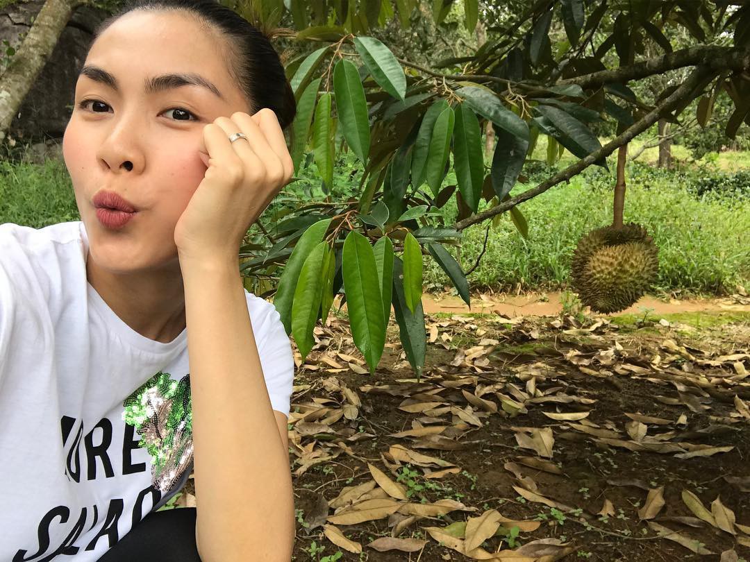 Khi đẹp cỡ Hà Tăng, bạn sẽ chỉ cần son, sự hiện diện của mọi loại mỹ phẩm cầu kỳ khác đều vô nghĩa - Ảnh 5. Khi đẹp cỡ Hà Tăng, bạn sẽ chỉ cần son, sự hiện diện của mọi loại mỹ phẩm cầu kỳ khác đều vô nghĩa - Ảnh 5.