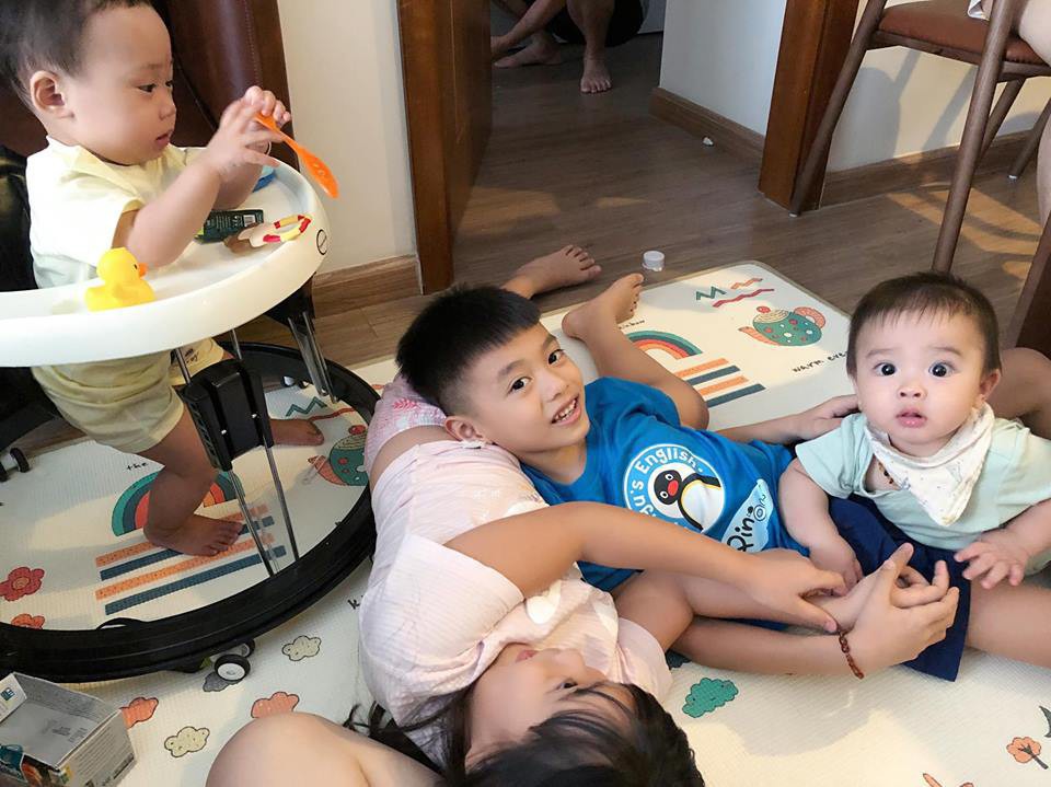 Con trai hot girl Bella trắng trẻo nõn nà, đã biết chạy khắp nhà, Hằng Túi tiết lộ sẽ chăm sóc bé bao lâu - Ảnh 7. Con trai hot girl Bella trắng trẻo nõn nà, đã biết chạy khắp nhà, Hằng Túi tiết lộ sẽ chăm sóc bé bao lâu - Ảnh 7.