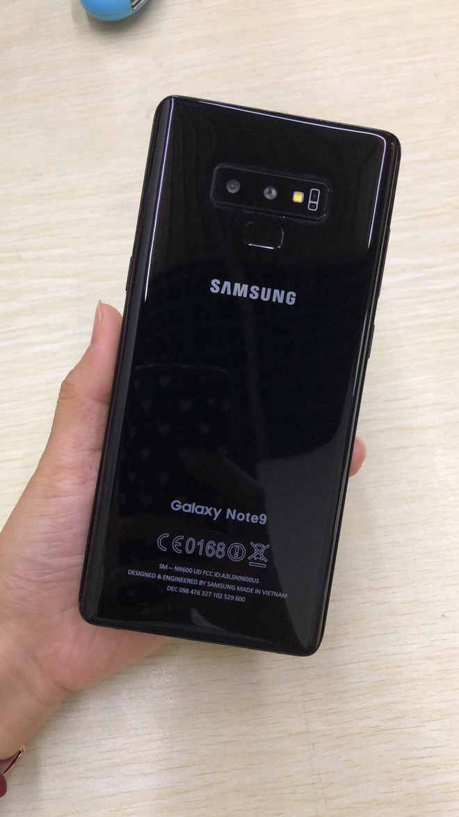 Galaxy Note 9 còn chưa ra mắt, Trung Quốc đã bán tràn lan hàng fake trông y như thật - Ảnh 4.