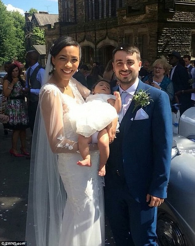 Cặp đ&ocirc;i chỉ tốn 21 triệu đồng đ&atilde;i tiệc cưới 140 kh&aacute;ch nhờ tận dụng thức ăn sắp bỏ đi ở si&ecirc;u thị - Ảnh 5.