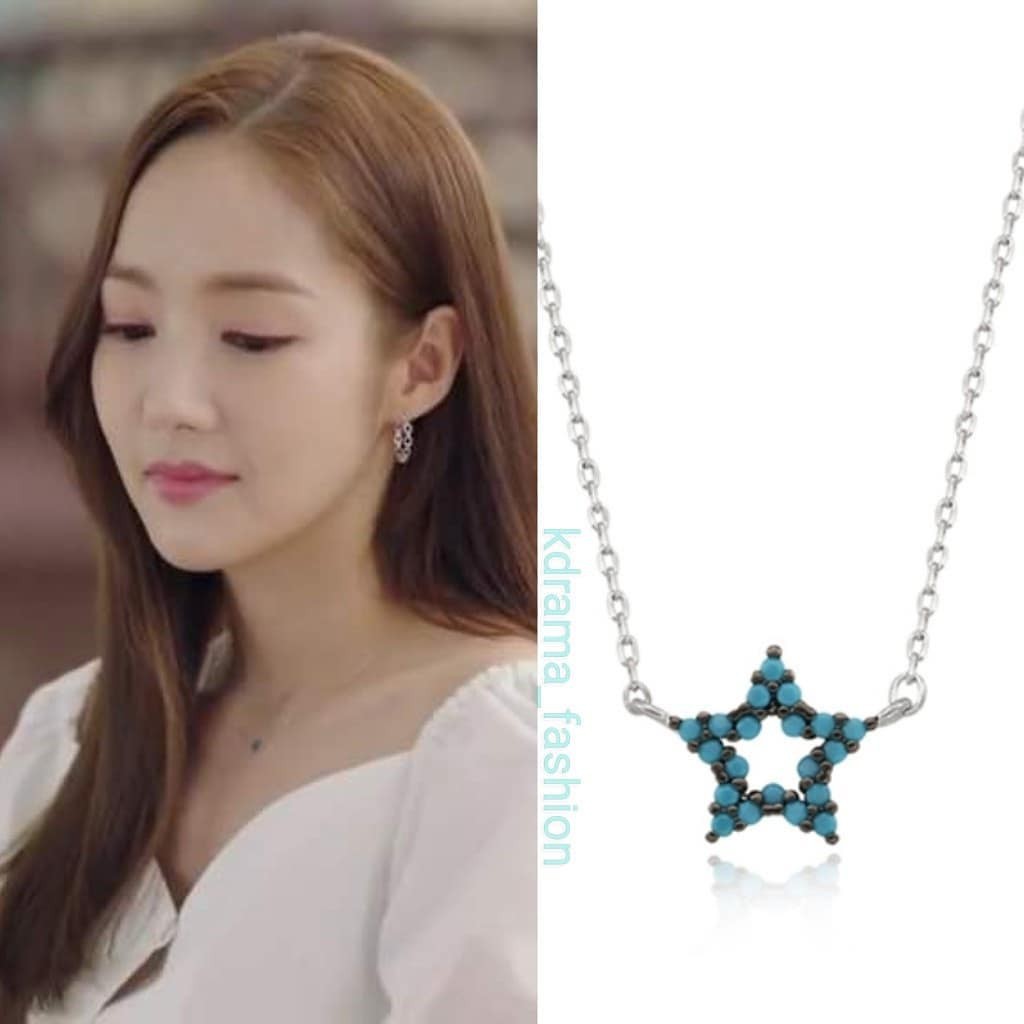 Bóc loạt phụ kiện của thư ký Kim: Toàn những món bé bé xinh xinh mà giá cả triệu đồng - Ảnh 5. Bóc loạt phụ kiện của thư ký Kim: Toàn những món bé bé xinh xinh mà giá cả triệu đồng - Ảnh 5.