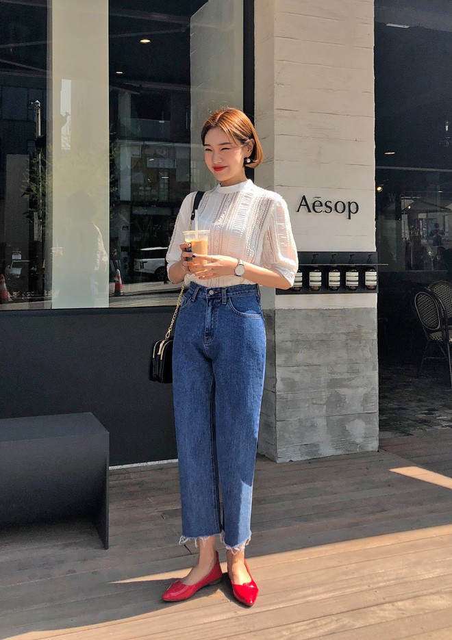 Mê quần jeans say đắm nhưng ngại nắng nóng, các nàng cứ diện jeans dáng suông để vừa mát mẻ lại chuẩn trendy - Ảnh 4.