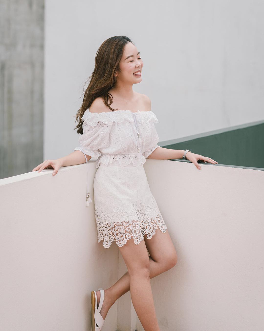 Gợi ý 5 mẫu váy thanh lịch, trang nhã cho các nàng đi dự đám cưới mà không sợ nổi hơn cô dâu - Ảnh 3. Gợi ý 5 mẫu váy thanh lịch, trang nhã cho các nàng đi dự đám cưới mà không sợ nổi hơn cô dâu - Ảnh 3.