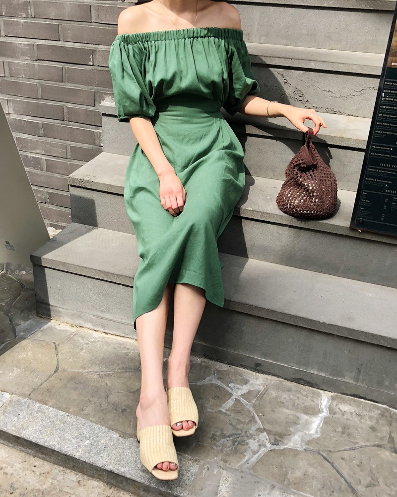 Gợi ý 5 mẫu váy thanh lịch, trang nhã cho các nàng đi dự đám cưới mà không sợ nổi hơn cô dâu - Ảnh 4. Gợi ý 5 mẫu váy thanh lịch, trang nhã cho các nàng đi dự đám cưới mà không sợ nổi hơn cô dâu - Ảnh 4.