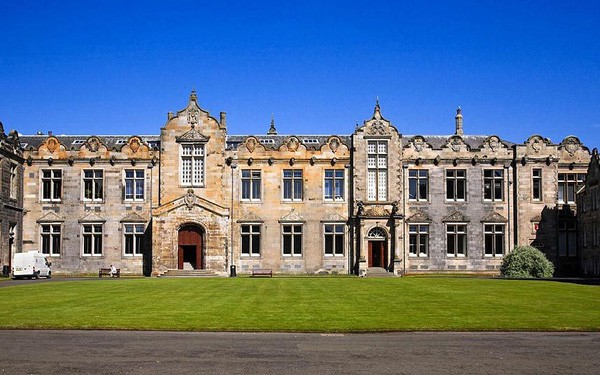 Top 10 trường Đại học có đầu vào khắc nghiệt nhất nước Anh - Ảnh 7.