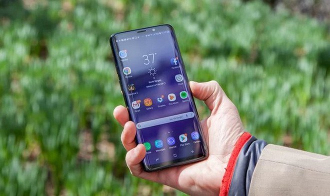 Tin đồn: Galaxy S10 sẽ có màn hình gần như không viền? - Ảnh 1.