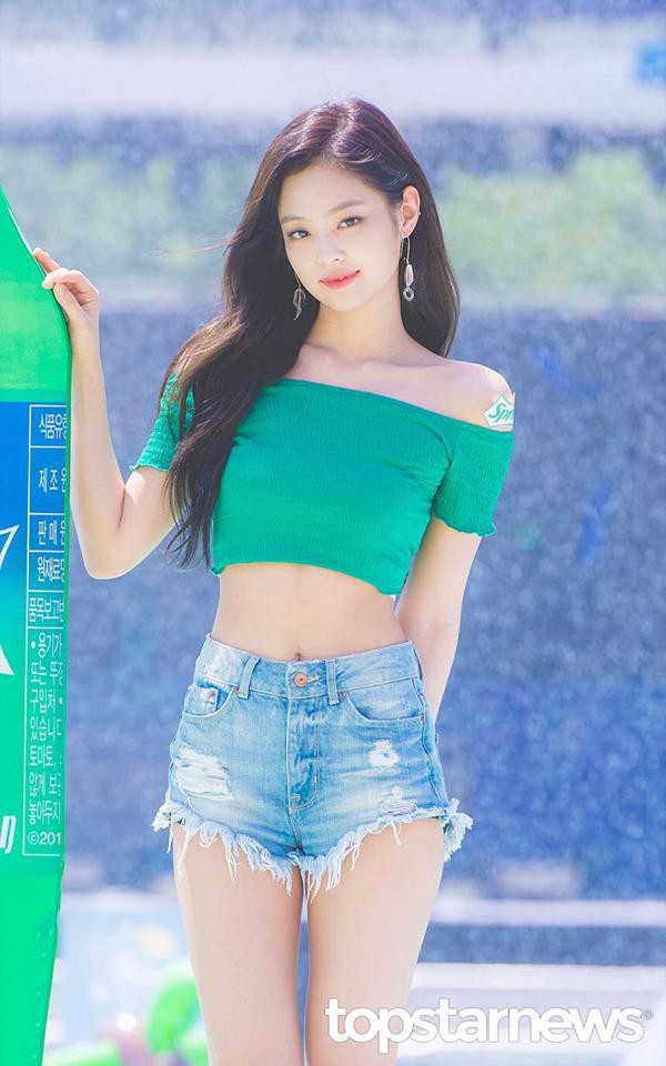 Làng nước ơi ra đây mà xem BLACKPINK Jennie dỗi này - Ảnh 7.