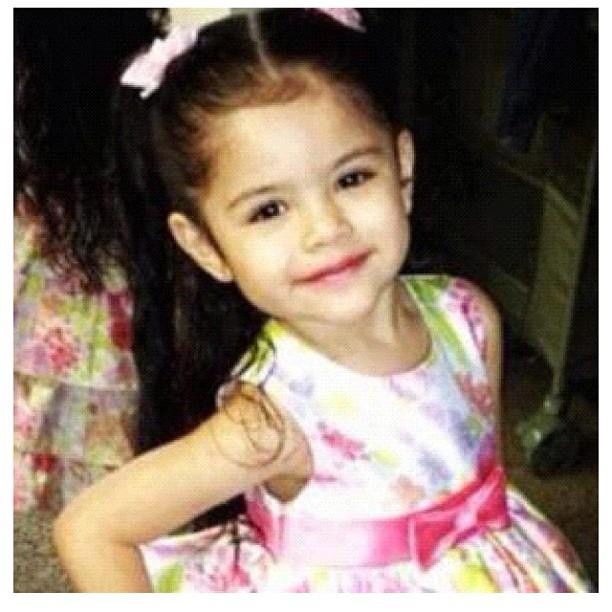Selena Gomez đ&atilde; tr&ograve;n 26 tuổi v&agrave; đ&acirc;y l&agrave; loạt ảnh chứng minh nhan sắc c&ocirc; từ b&eacute; đến lớn vẫn như một thi&ecirc;n thần! - Ảnh 9.