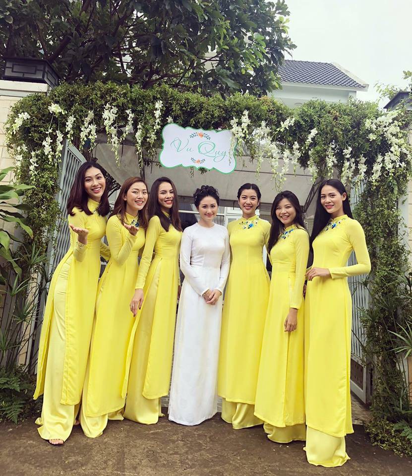 Đội hình bê tráp toàn mỹ nhân Vbiz xinh đẹp, nổi tiếng trong đám hỏi của Top 6 Hoa khôi áo dài 2014 - Ảnh 3.