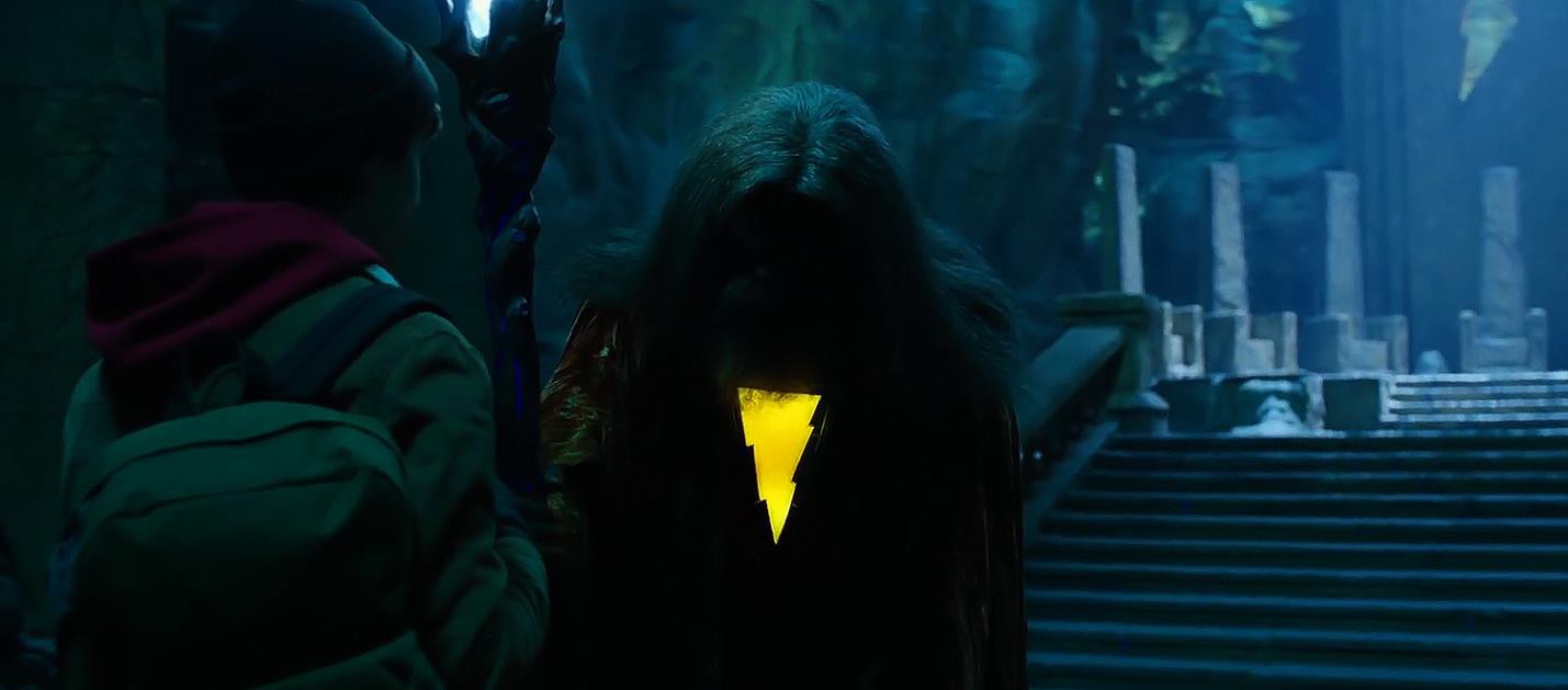 Cười ná thở với siêu anh hùng “mặt phụ huynh, hồn học sinh” trong trailer Shazam! - Ảnh 3. Cười ná thở với siêu anh hùng “mặt phụ huynh, hồn học sinh” trong trailer Shazam! - Ảnh 3.