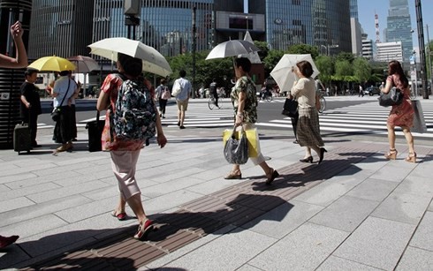 11 người chết do nắng nóng ở Nhật Bản - Ảnh 1.