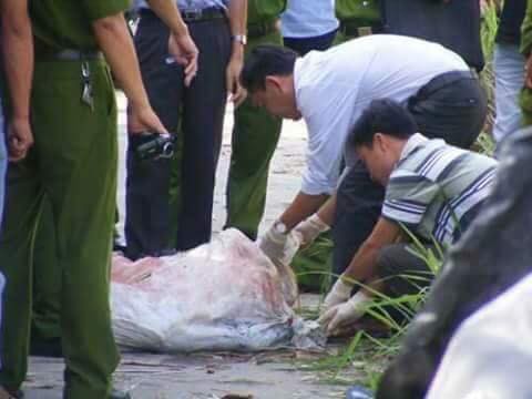 Phát hiện 1 thi thể trong bao tải nghi bị sát hại ở Bình Phước - Ảnh 2.