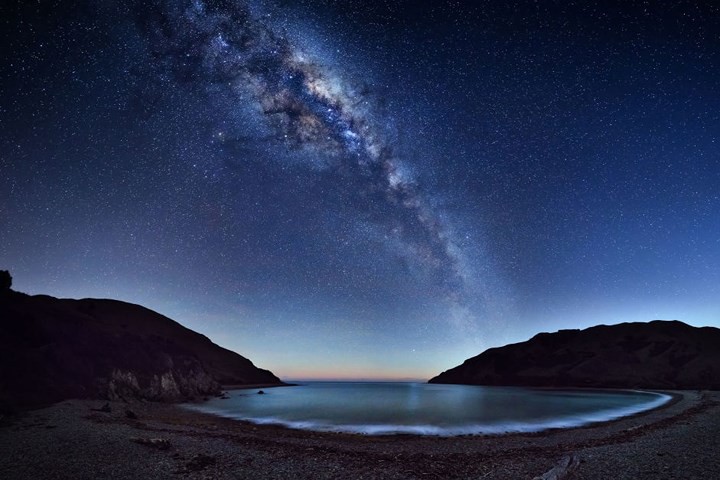 Những bức ảnh ngoạn mục về vũ trụ huyền ảo v&agrave; kỳ b&iacute; - Ảnh 14.