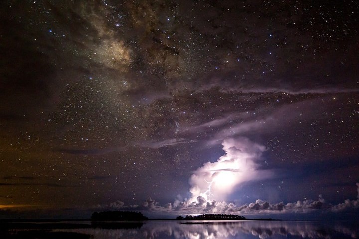 Những bức ảnh ngoạn mục về vũ trụ huyền ảo v&agrave; kỳ b&iacute; - Ảnh 5.