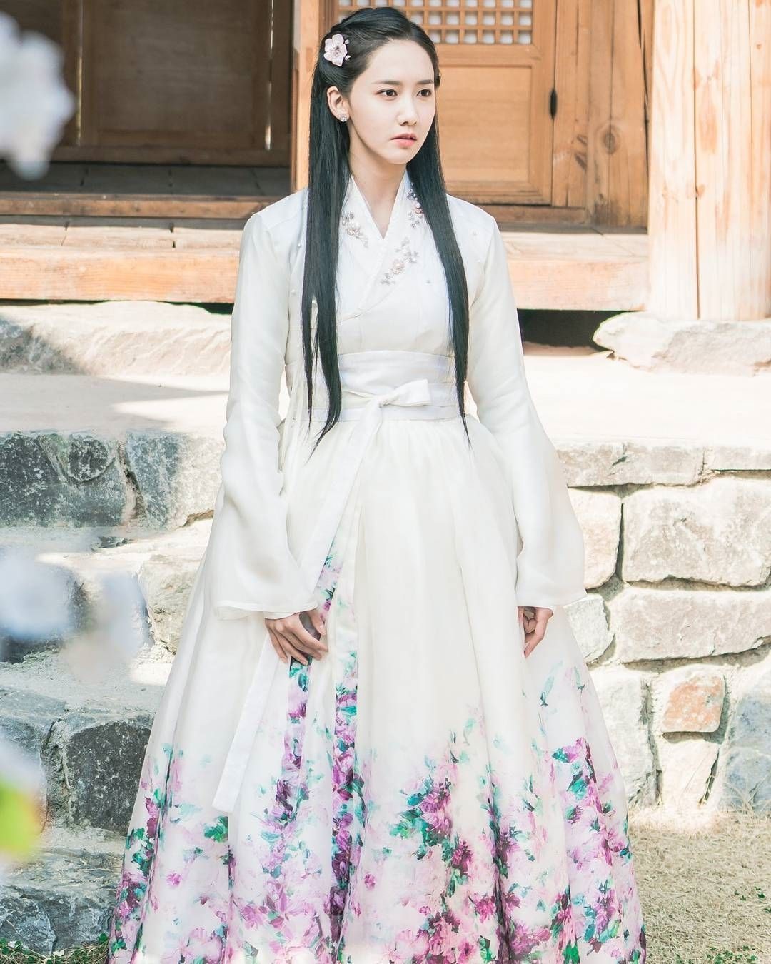 yoona-2-1532197386673817045898.jpg