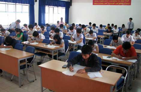 Sẽ cho thôi học đối với sinh viên gian lận điểm - Ảnh 1.