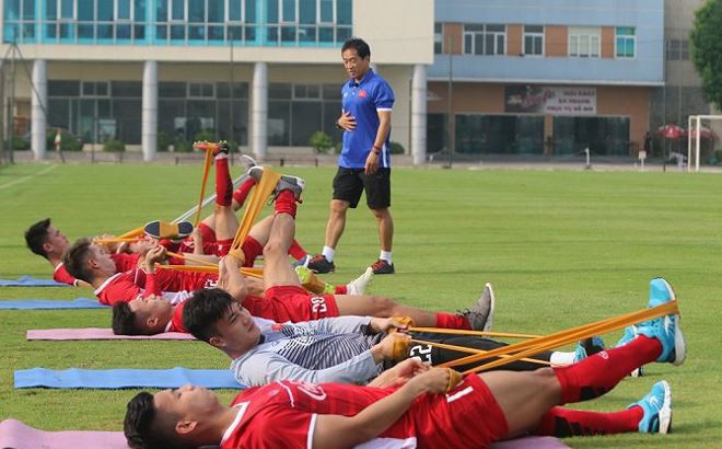 Sốc với giá vé xem U23 Việt Nam đá giao hữu - Ảnh 1.