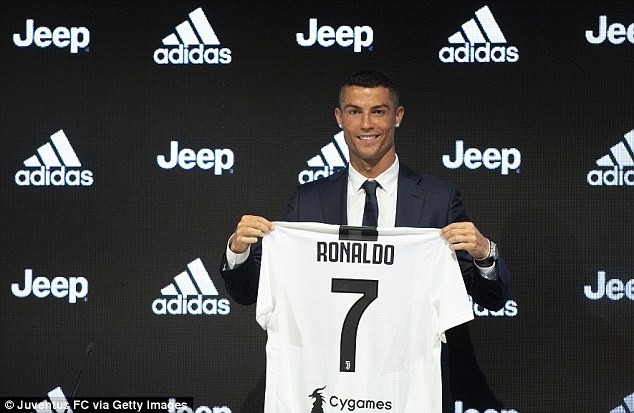 Đại kình địch của Juventus lôi kéo Messi sang Italia làm đối trọng với Ronaldo - Ảnh 1.