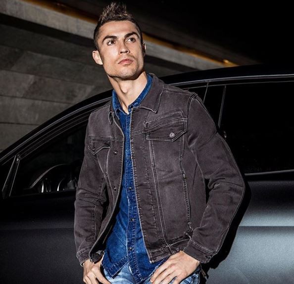 Choáng với số tiền Ronaldo kiếm được từ mỗi bài đăng trên Instagram - Ảnh 1.