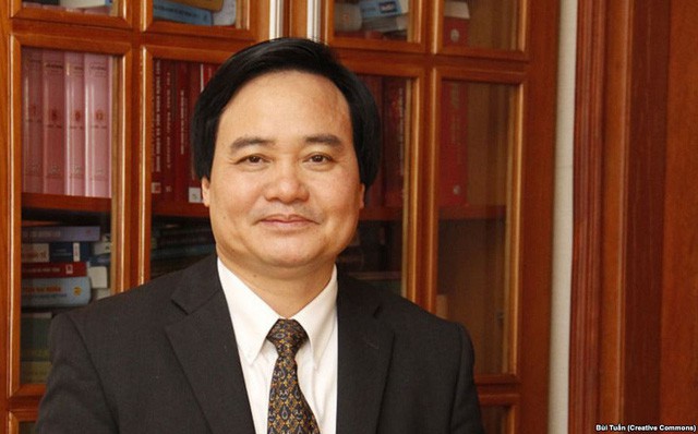 Bộ trưởng GD&ĐT lên tiếng sau sai phạm ở Hà Giang, Sơn La: Một nhóm người chủ ý làm sai có mục đích - Ảnh 1.