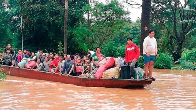 Vỡ đập thủy điện ở Lào: Chính quyền nỗ lực đẩy nhanh tiến độ cứu hộ - Ảnh 1.