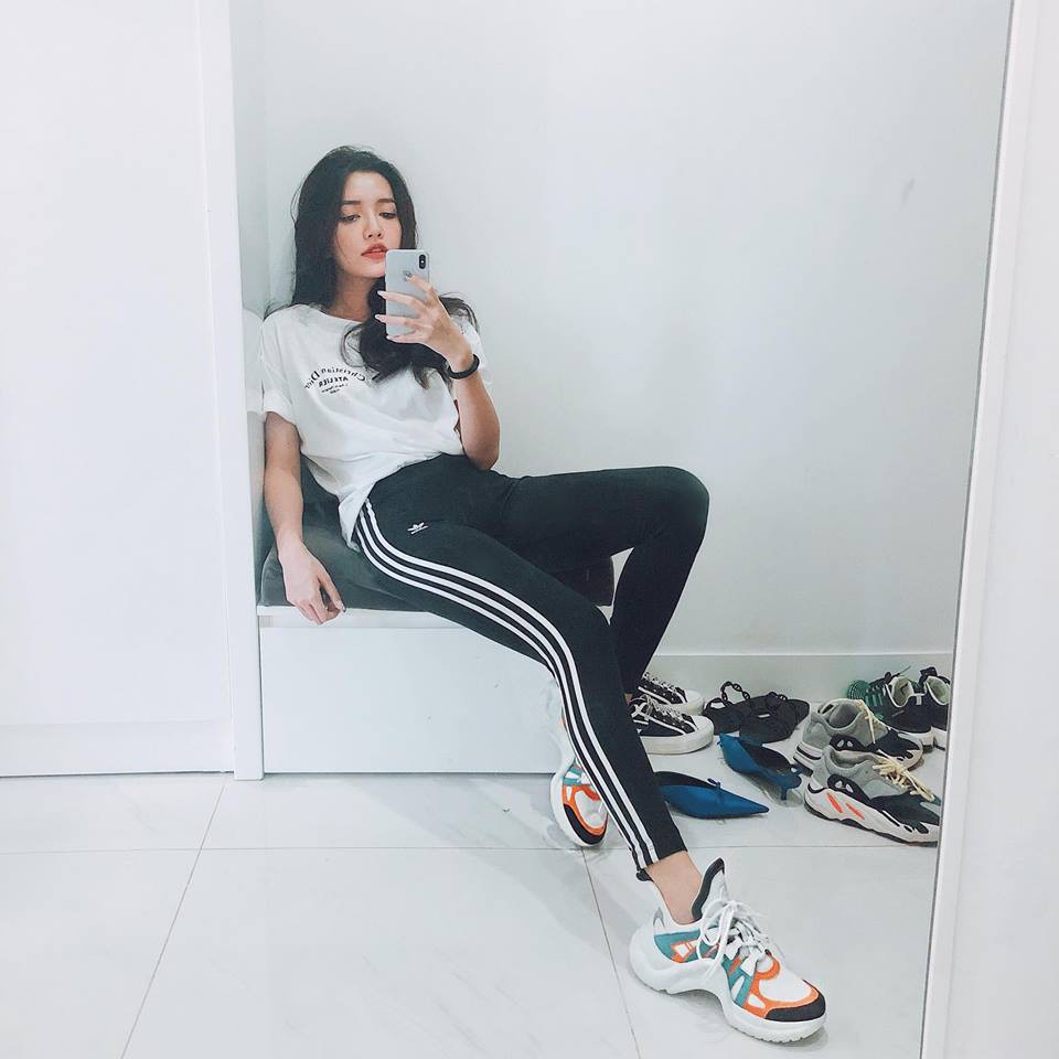 Loạt sao Việt, Hàn cho tới Hollywood đều có những gợi ý cực ngọt ngào cho street style mùa hè tuần qua - Ảnh 8. Loạt sao Việt, Hàn cho tới Hollywood đều có những gợi ý cực ngọt ngào cho street style mùa hè tuần qua - Ảnh 8.