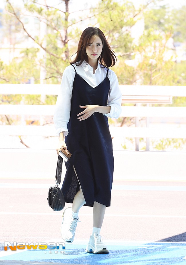 Loạt sao Việt, Hàn cho tới Hollywood đều có những gợi ý cực ngọt ngào cho street style mùa hè tuần qua - Ảnh 14. Loạt sao Việt, Hàn cho tới Hollywood đều có những gợi ý cực ngọt ngào cho street style mùa hè tuần qua - Ảnh 14.