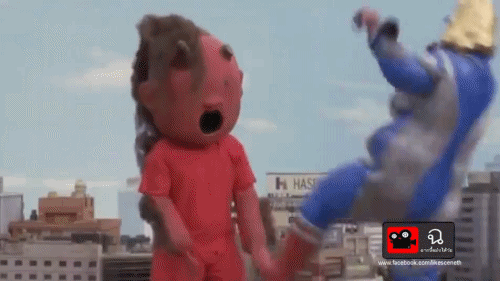 Đ&acirc;y l&agrave; c&aacute;ch si&ecirc;u nh&acirc;n đ&aacute;nh y&ecirc;u qu&aacute;i giải cứu th&agrave;nh phố, nh&igrave;n kh&aacute;c g&igrave; đ&aacute;nh ghen kh&ocirc;ng cơ chứ? - Ảnh 4.