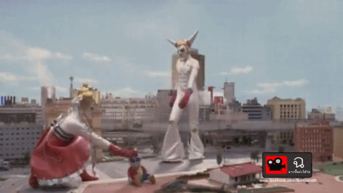 Đ&acirc;y l&agrave; c&aacute;ch si&ecirc;u nh&acirc;n đ&aacute;nh y&ecirc;u qu&aacute;i giải cứu th&agrave;nh phố, nh&igrave;n kh&aacute;c g&igrave; đ&aacute;nh ghen kh&ocirc;ng cơ chứ? - Ảnh 6.