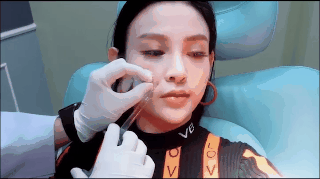 Huyền Baby bất ngờ chia sẻ clip đi ti&ecirc;m filler r&atilde;nh cười để c&oacute; được nhan sắc trẻ trung  - Ảnh 3.