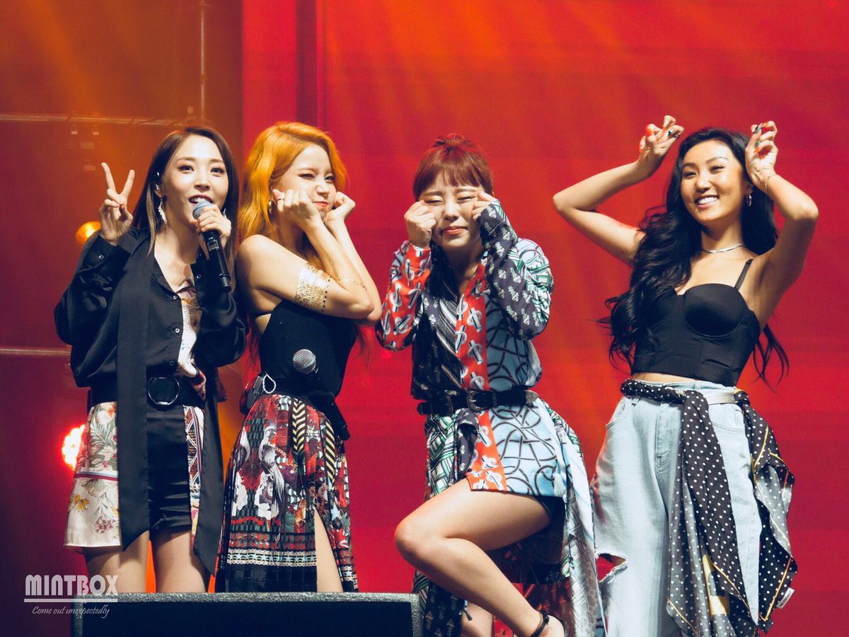 Chật vật mãi mới cướp được No.1 của Black Pink, TWICE dự kiến sẽ mất ngôi vương vào tay thánh Nilo 2.0 - Ảnh 5. Chật vật mãi mới cướp được No.1 của Black Pink, TWICE dự kiến sẽ mất ngôi vương vào tay thánh Nilo 2.0 - Ảnh 5.