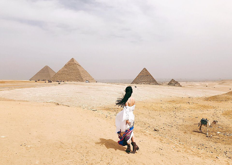 Bộ ảnh du lịch Ai Cập của cô bạn xinh đẹp: Ngày thì nắng cháy da, đêm thì  run cầm cập, nhưng xem xong sẽ thấy rất đáng để đi!