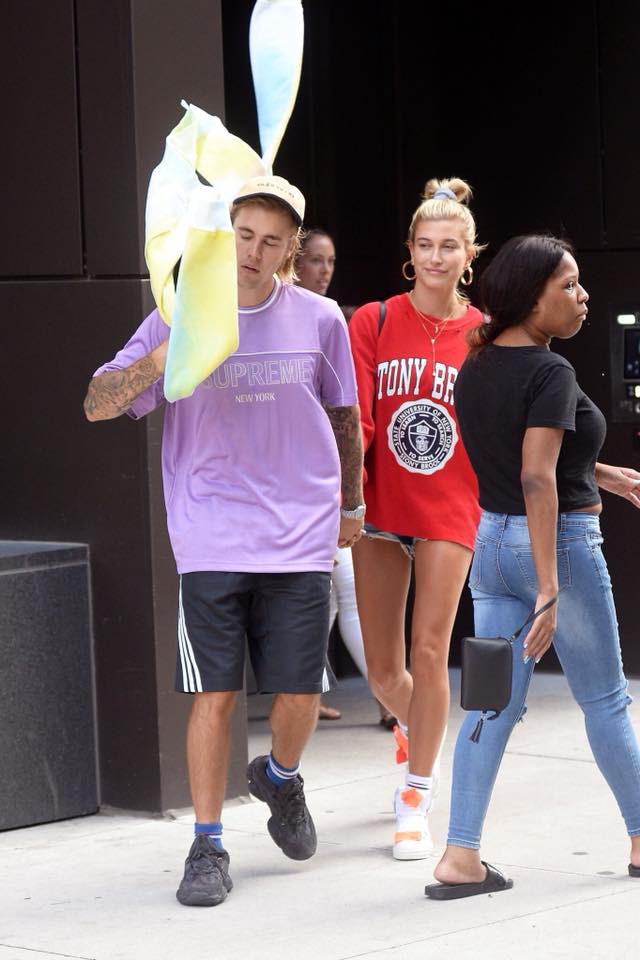 Đ&iacute;nh h&ocirc;n với Hailey, nhan sắc Justin Bieber thay đổi hẳn: Da l&aacute;ng, sạch r&acirc;u v&agrave; l&uacute;c n&agrave;o cũng tươi tắn hạnh ph&uacute;c - Ảnh 6.