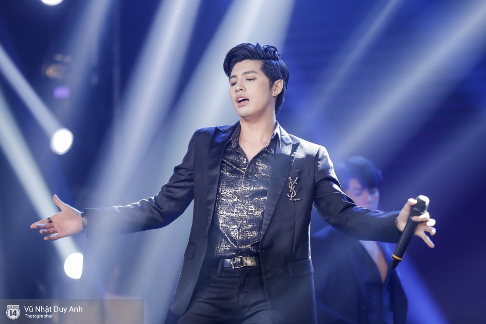Lần đầu song ca đổi hit, Lam Trường - Noo Phước Thịnh cười trừ vì quên lời ca khúc Chạm khẽ tim anh một chút thôi - Ảnh 5. Lần đầu song ca đổi hit, Lam Trường - Noo Phước Thịnh cười trừ vì quên lời ca khúc Chạm khẽ tim anh một chút thôi - Ảnh 5.